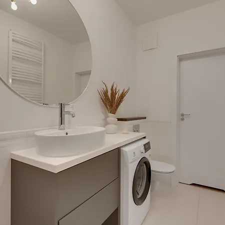 Portova Modern & Parking By Downtown Appartamento